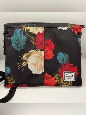 HERSCHEL ALDER Black Floral Crossbody bag Black straps Red stripe lining NWT
